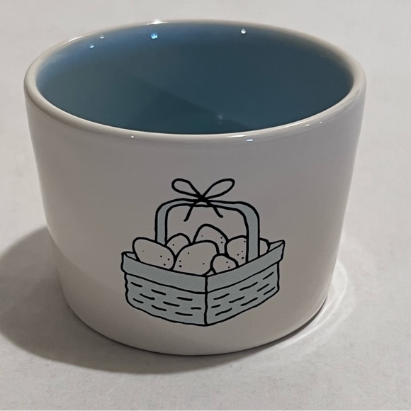 Rae Dunn Easter Set of 4 Ceramic Measuring Cups - Picture 12 of 17